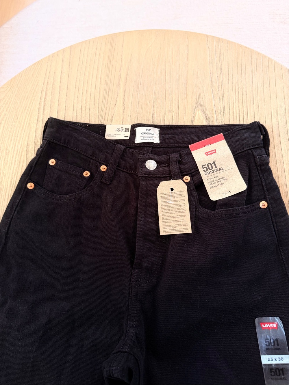 Levi's 501 Women's Black Straight Leg Jeans Button Fly High Rise - Picture 3 of 8